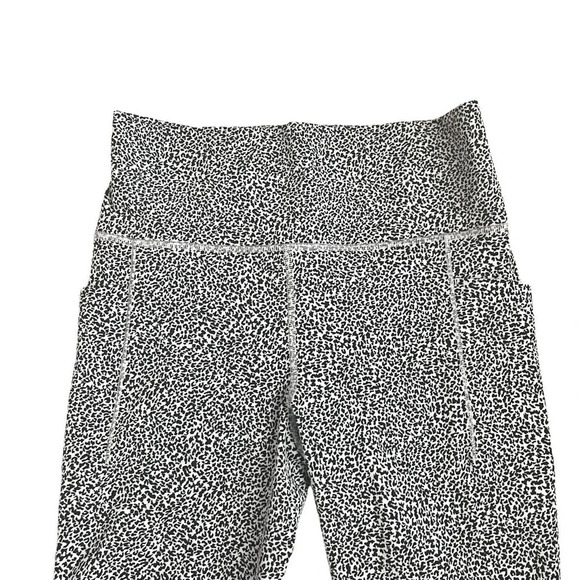 Athleta Salutation Stash II Pocket Textured 7/8 Tight Black White Size Medium - Picture 6 of 8